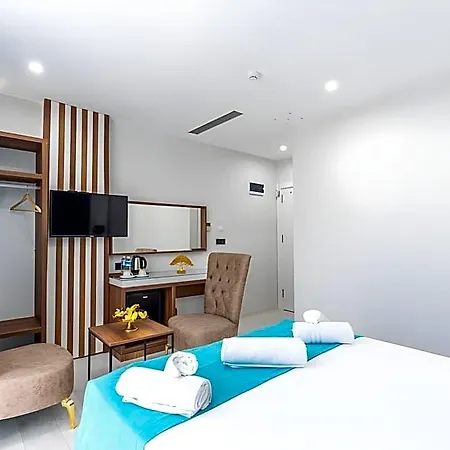 Hotel Black Palace *