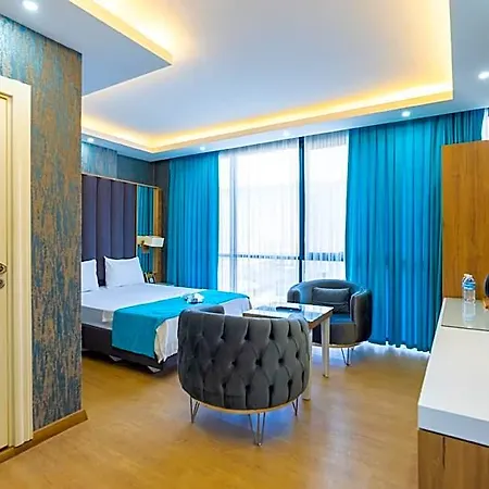 Hotel Black Palace *